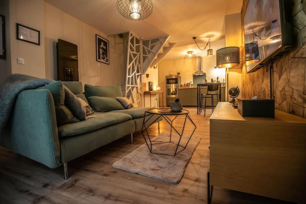La Sublime Love House Briey Exteriör bild